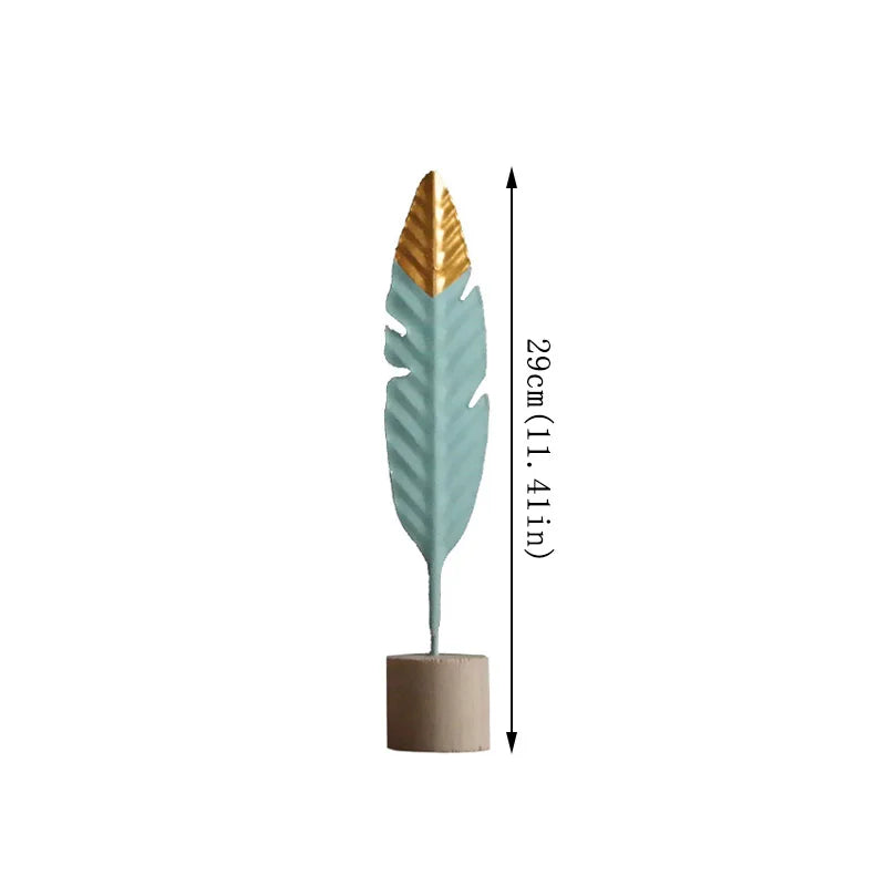Moderne Feder-Deko aus Holz & Metall – Minimalistische Tischskulptur