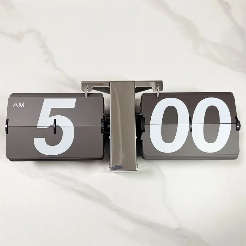 Retro-Flip-Uhr – Zeitloser Eyecatcher für Ihr Büro
