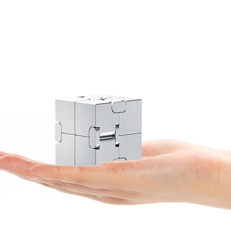 Magic Cube Stress Relief Toy – Infinity Cube für Stressabbau & Entspannung