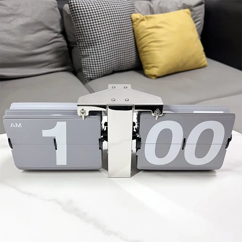 Retro-Flip-Uhr – Zeitloser Eyecatcher für Ihr Büro