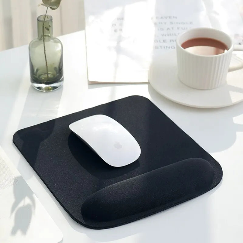Ergonomisches Mauspad mit Handgelenkstütze für Büroangestellte