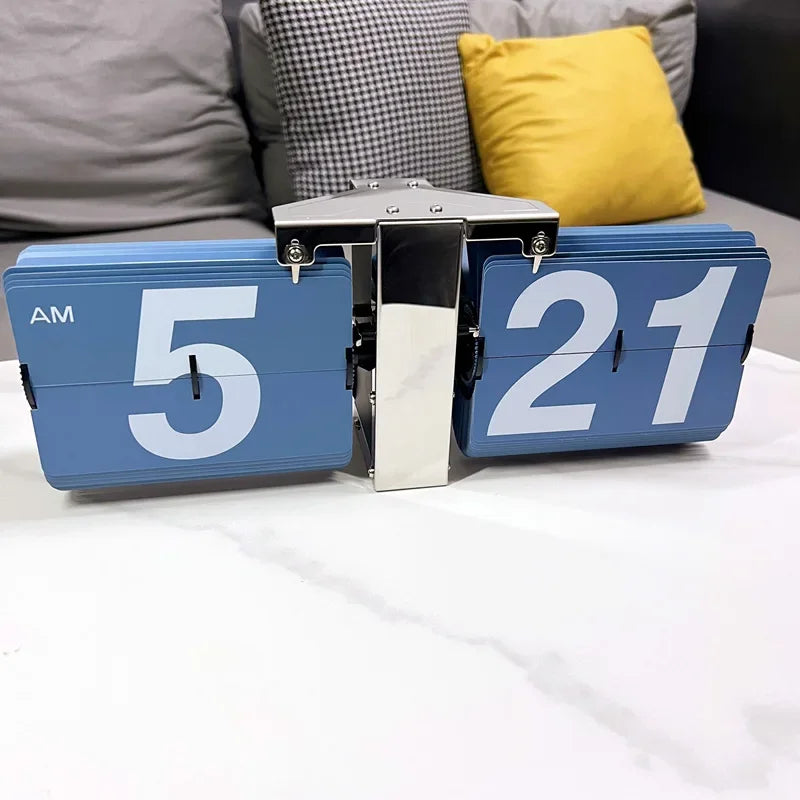 Retro-Flip-Uhr – Zeitloser Eyecatcher für Ihr Büro