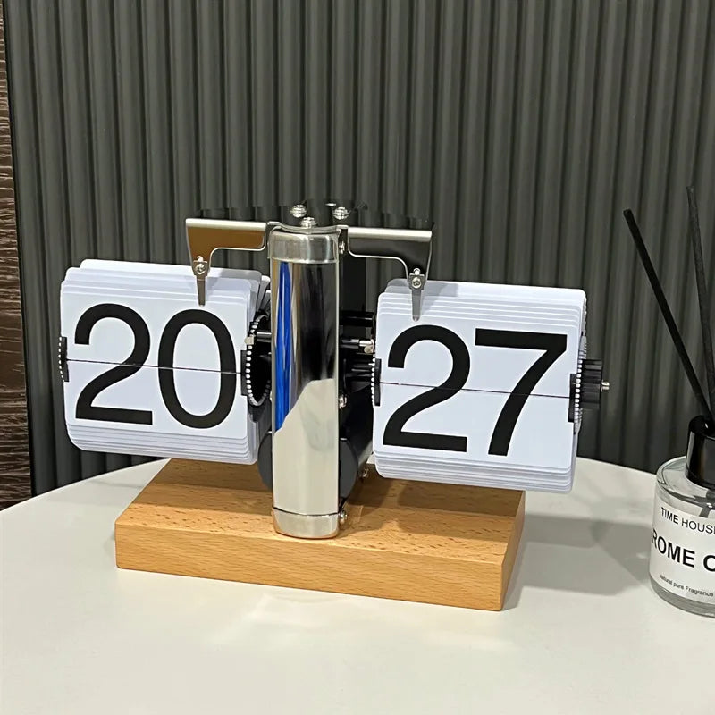 Retro-Flip-Uhr – Zeitloser Eyecatcher für Ihr Büro